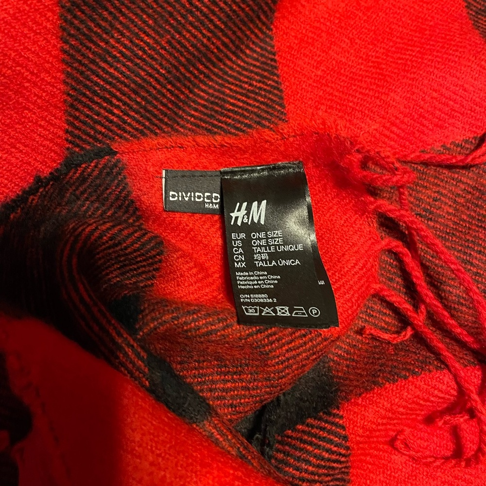 H&M Checkered Shawl - Picture 2 of 2